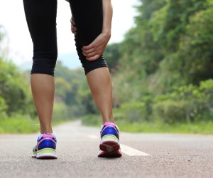 نصائح تساعدك على عدم الشعور بآلام الساق أثناء التمرينات الرياضية ( انفوجراف )