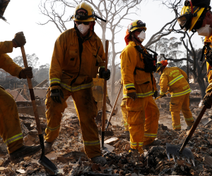 حرائق غابات كاليفورنيا تدمر 5700 منزل ومنشأة اقتصادية