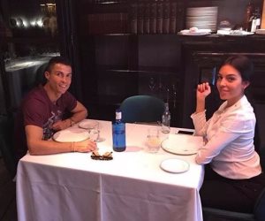 رونالدو يتناول العشاء مع صديقته جوروجينا 