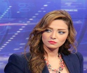 بعد إيقافها عن العمل.. المذيعة مروج إبراهيم تعتذر للدكتور عاصم الدسوقي