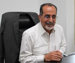 نقيب التشكيليين يفتتح "جماليات الشكل وإشراقات الرمز" .. السبت