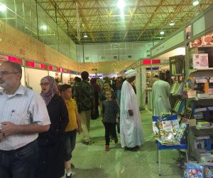 "الكتاب أولاً".. إقبال جماهيري في معرض الخرطوم رغم رفع الحصار (صور)