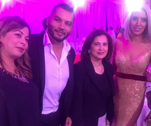 "أحمد حافظ" يقدم عرض أزياء مبهر بالجزائر لدعم مرضي السرطان في الوطن العربي
