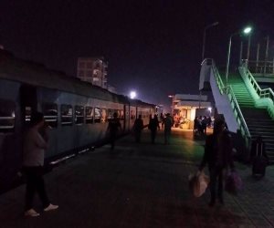غضب بين الركاب بسبب تعطل قطار القاهرة بورسعيد بمحطة التل الكبير بالإسماعيلية