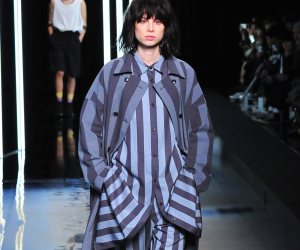 ملابس الأزواج المتطابقة بشكل مختلف فى مجموعة hare خلال أسبوع الموضة بطوكيو ملابس الأزواج المتطابقة بشكل مختلف فى مجموعة hare خلال أسبوع الموضة بطوكيو