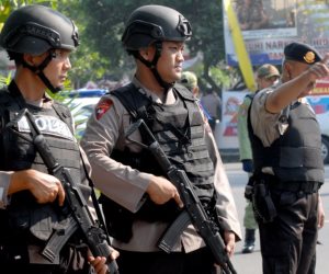 مقتل شخصين يشتبه فى إحراقهما لمركز شرطة في إندونيسيا