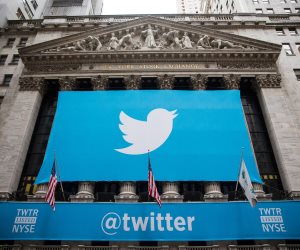 تويتر يكسب.. هل تصبح دبلوماسية التغريدات بديل الزعماء عن وسائل الإعلام؟