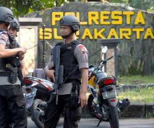 القبض على صاحب مصنع للألعاب النارية بعد حريق هائل بـ إندونيسيا