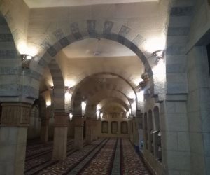 جمال يخطف أنظار السياح.. مسجد الصحابة في شرم الشيخ "صور"