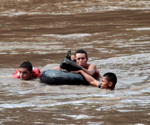 الفيضانات تضرب نيكاراجوا .. والأمطار أغرقت الشوارع قبل وصولها "صور"