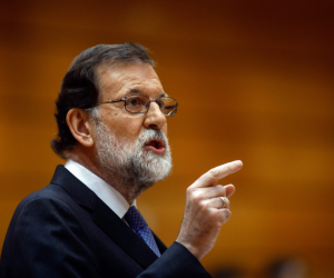 رئيس وزراء إسبانيا يستبعد الدعوة لانتخابات عامة