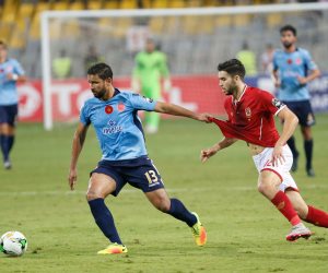ملعب الاهلي والوداد يمتلئ بالجماهير المغربية قبل 3 ساعات من المباراة (فيديو)