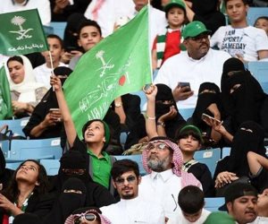 السعودية ترفع الحظر عن دخول النساء للملاعب (التفاصيل الكاملة)