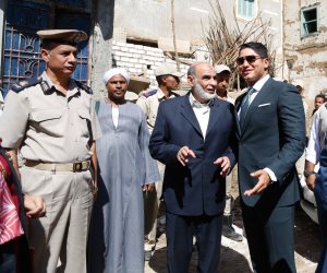 أبو هشيمة ووزير الاتصالات يزوران معبد دندرة (صور) 