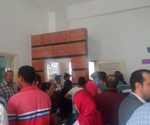 أولياء أمور مدرسة لغات يتظاهرون بعد تحرش المدير بـ3 أطفال بمصر الجديدة
