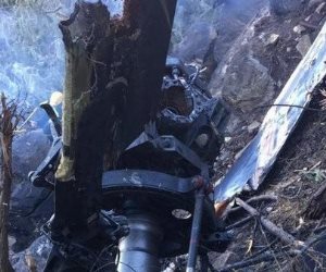 اللقطات الأولى من موقع حادث تحطم طائرة الأمير منصور بن مقرن (صور)