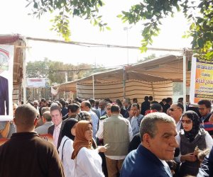 ازدحام ومشاركة نسائية كثيفة في انتخابات نادى المنيا  (صور)