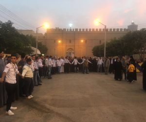 بدء مراسم تجليس الأنبا بيجول أسقف ورئيس الدير المحرق بأسيوط (صور)   