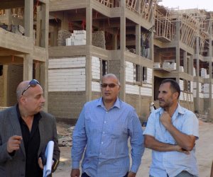 رئيس جهاز تعمير جنوب سيناء يتفقد الوحدات السكنية بمنطقة الروسيات بشرم الشيخ (صور) 