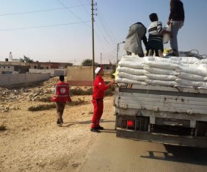 لجنة رسمية برئاسة محافظ شمال سيناء لتلقي وتوزيع المساعدات على أهالي شهداء "الروضة"