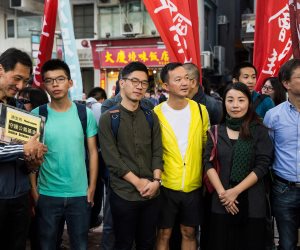 شبح التقسيم يهدد الصين.. تظاهرات "لا للسلطوية" تجتاح هونج كونج (صور)