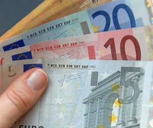 سعر اليورو اليوم الأربعاء 6-12-2017 في مصر