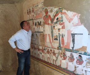  الأسرار الخفية لإختفاء الكنوز الذهبية في مقابر "دراع أبوالنجا" الأربعة بالأقصر 