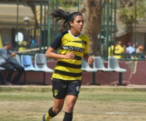 8 معلومات عن أول لاعبة مصرية تحترف في الدوري الإنجليزي (فيديو)