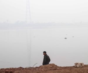 شبورة متوسطة بالطريق الدولي وفتح ميناء الصيد أمام رحلات الصيد (صور) 
