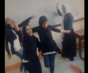 التحقيق في قيام طالبات بالرقص على موسيقى المهرجانات داخل مدرسة بدمياط (فيديو)