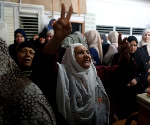 القدس عربية.. تشييع جثمان "مصلح" شهيد رصاص الاحتلال الإسرائيلي(صور)