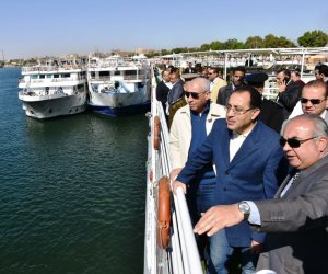 تفاصيل متابعة وزير الإسكان لأعمال تكريك المرسي النهري بكوم امبو أسوان (صور)