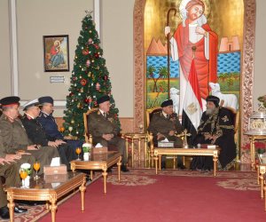 بمناسبة عيد الميلاد.. وزير الدفاع ورئيس الأركان يقدمان التهنئة للبابا تواضروس (فيديو وصور)