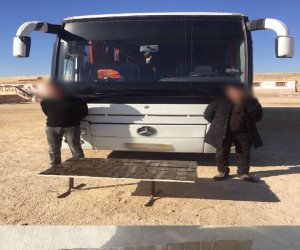قوات إنفاذ القانون تدمر عربة نقل و5 دراجات نارية بوسط سيناء
