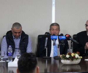 وزير الرياضة يعقد جلسة مع مجلس اليد قبل الاجتماع بالمنتخب (صور) 