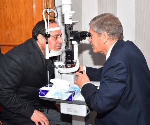 الرئيس السيسي يجري الكشف الطبي الخاص بالانتخابات الرئاسية (صور)