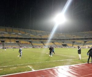 الأمطار تداعب استاد برج العرب قبل مباراة الزمالك والمصري البورسعيدي (صور)