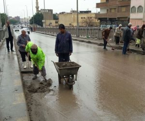 أمطار غزيرة تغرق شوارع مدن البحيرة (صور)