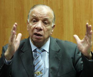 محافظ القاهرة: الدفع بـ 130 أتوبيس جديد يعمل بالغاز بشوارع المحافظة