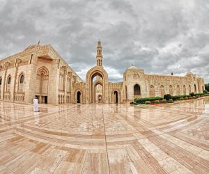 صممه مهندس عراقي.. أبرز المعلومات عن مسجد السلطان قابوس الذي زاره السيسي