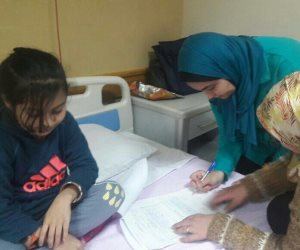  "التضامن" تتدخل لمساعدة أسرة "مي" في إجراء جراحة عاجلة بعد سقوطها من الترام (صور) 