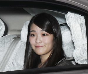 أزمة سيولة تهدد "ماكو".. الأميرة اليابانية المتنازلة عن لقبها تؤجل زواجها عامين