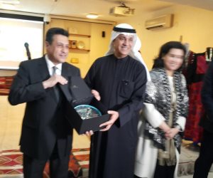 السفير المصري في الكويت يفتتح معرض التضامن للحرف اليدوية التراثية (صور )