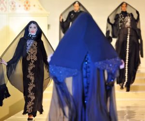 المرأة تتمتع بالانفتاح في السعودية.. بدأت بالسماح لهن بقيادة السيارات.. وانتهت تنظيم أول عرض أزياء بالمملكة