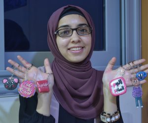 "عجينة السيراميك".. وسيلة شروق لإخراج موهبتها (صور) 