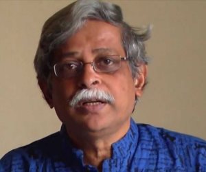 طعن كاتب داعم للحريات في بنجلاديش برأسه