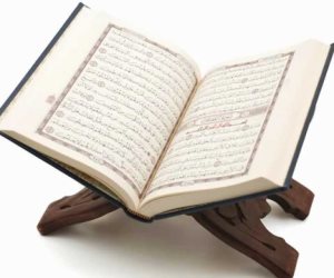 عميد كلية القرآن الكريم :4 من هيئة كبار العلماء بالأزهر يراجعون المصحف الشريف 