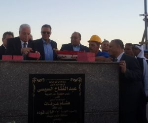 وزير النقل ومحافظ جنوب سيناء يضعان حجر الأساس لمحطة متعددة بميناء نويبع
