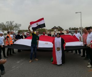 مصر تنتخب الرئيس.. سفير مصر بالرياض: الناخبون يدلون بأصواتهم بالزغاريد.. والطوابير تخطت كيلو متر