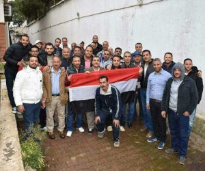 سفير مصر بالجزائر: مصريون قطعوا 700 كم للمشاركة بالانتخابات الرئاسية